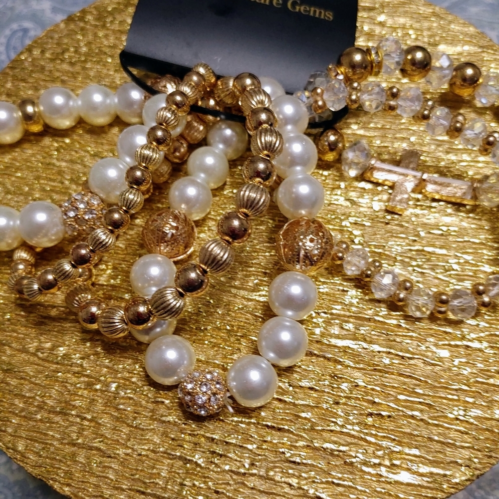 NWT COUTURE GEMS SET OF 6 BRACELETS
